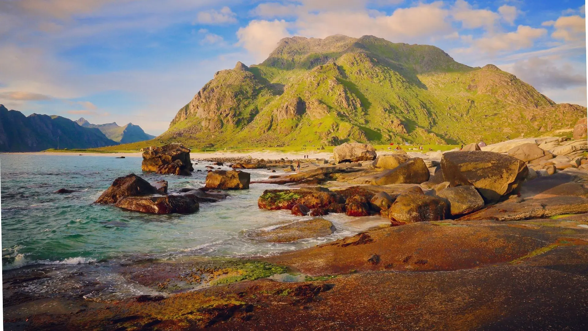 Uttakleiv beach in Lofoten, Noorwegen